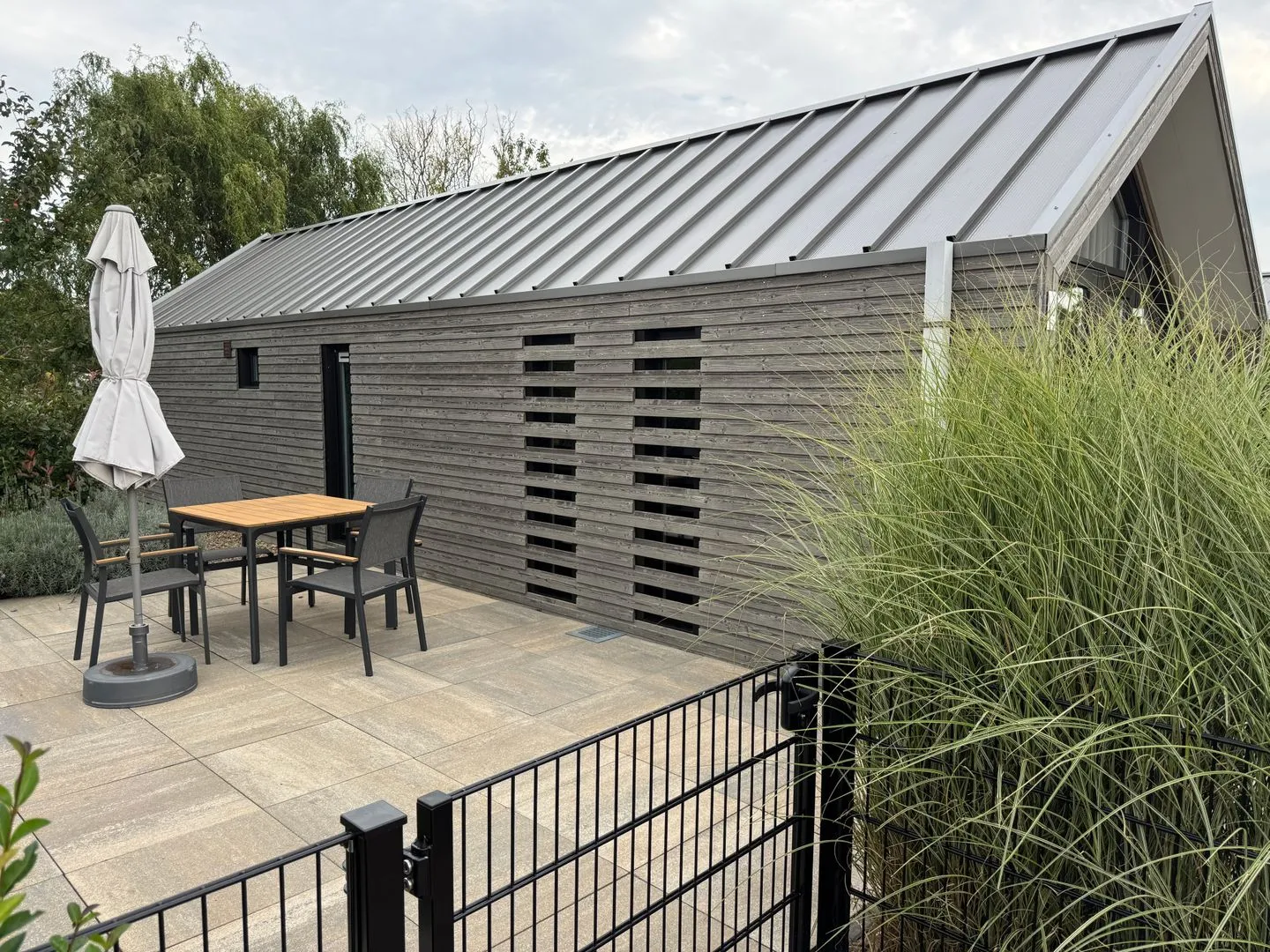  Marina Strandbad Chalet IJsselNest mit Zaun Haus Nr. 416