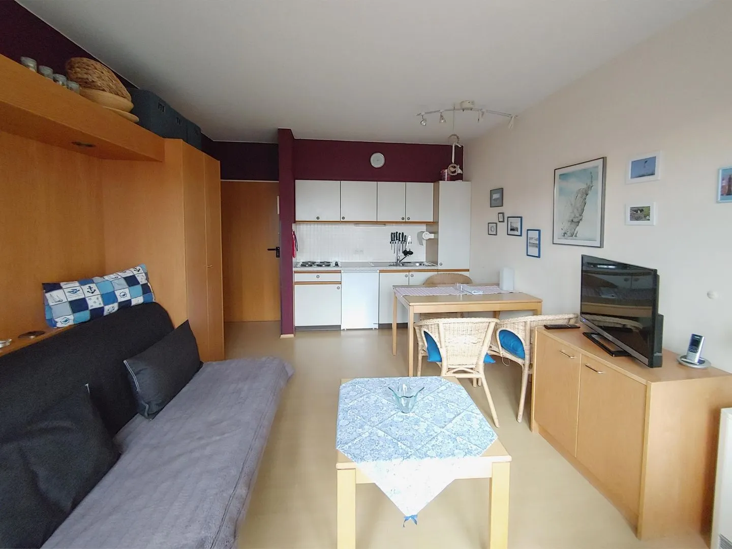 Haus *Südspitze 17* Ferienwohnung *Inselnest am Meer* Wittdün auf Amrum - offene Küche in der Ferienwohnung Inselnest am Meer in Wittdün auf Amrum