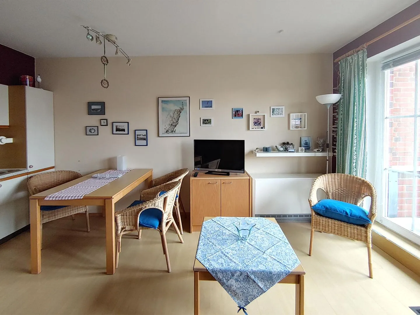 Haus *Südspitze 17* Ferienwohnung *Inselnest am Meer* Wittdün auf Amrum - Wohnzimmer in der Ferienwohnung Inselnest am Meer in Wittdün auf Amrum