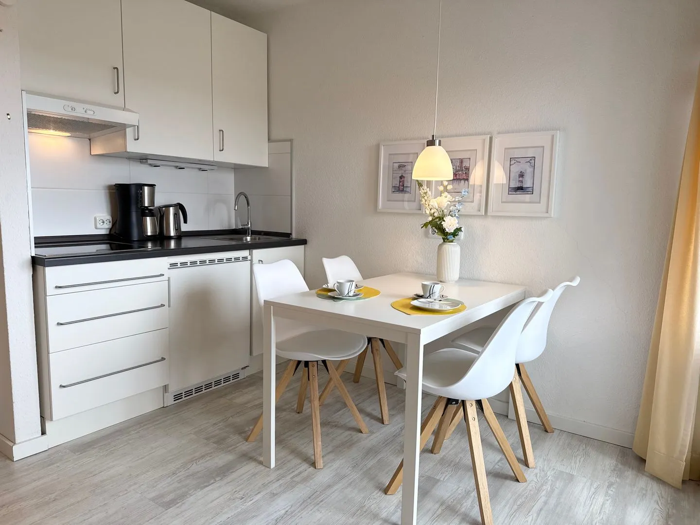 Poseidon FeWo 28 Duhnen - Küche / Küchenzeile