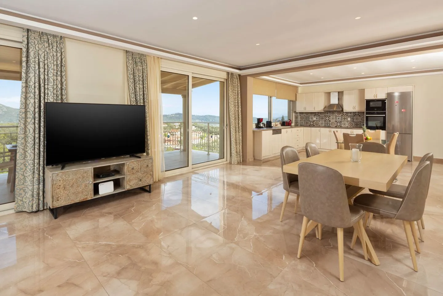  Monastiri Aghios Mattaios - Living room