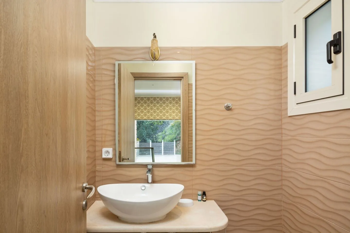  Monastiri Aghios Mattaios - Guest WC