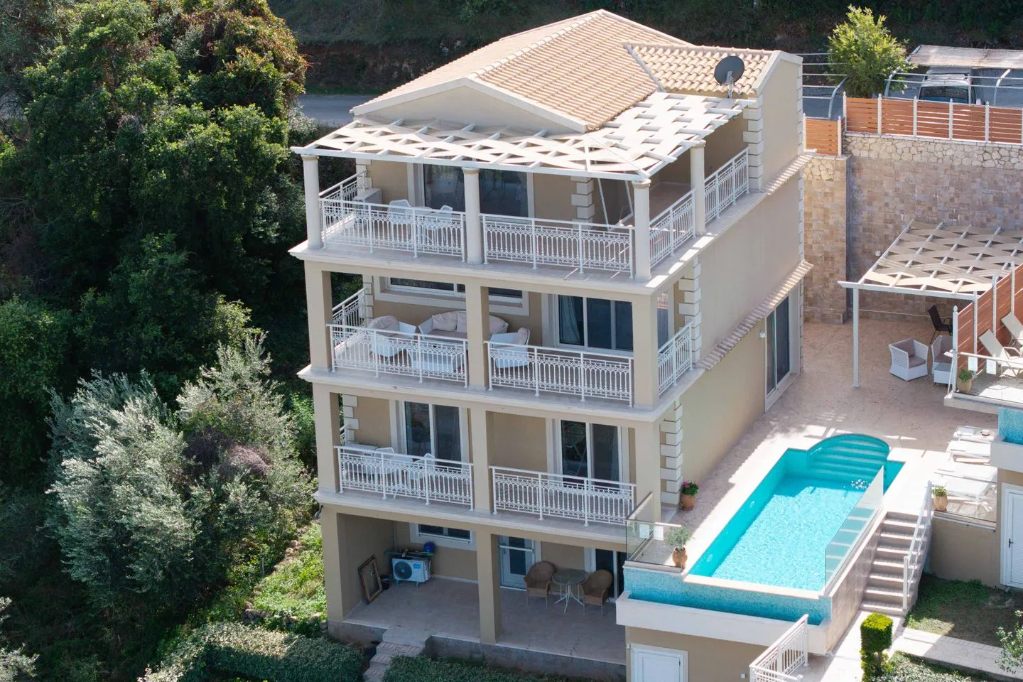  Pantokratora's Aghios Mattaios - Main view