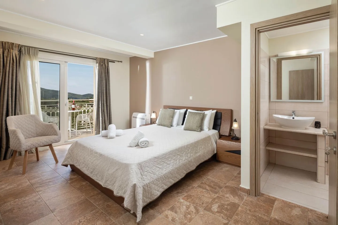  Pantokratora's Aghios Mattaios - Bedroom