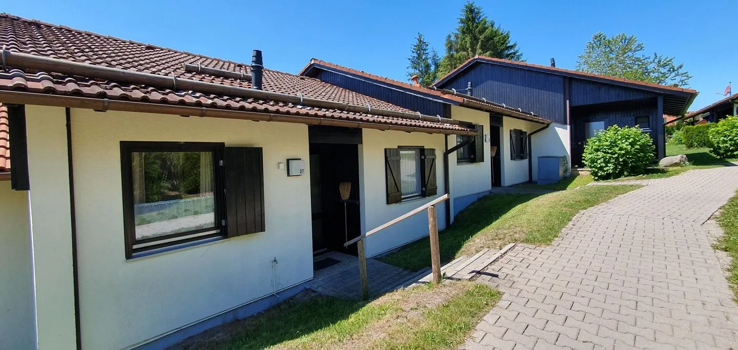 Feriendorf Hochbergle Haus 37 Lechbruck am See - Fassade / Eingang