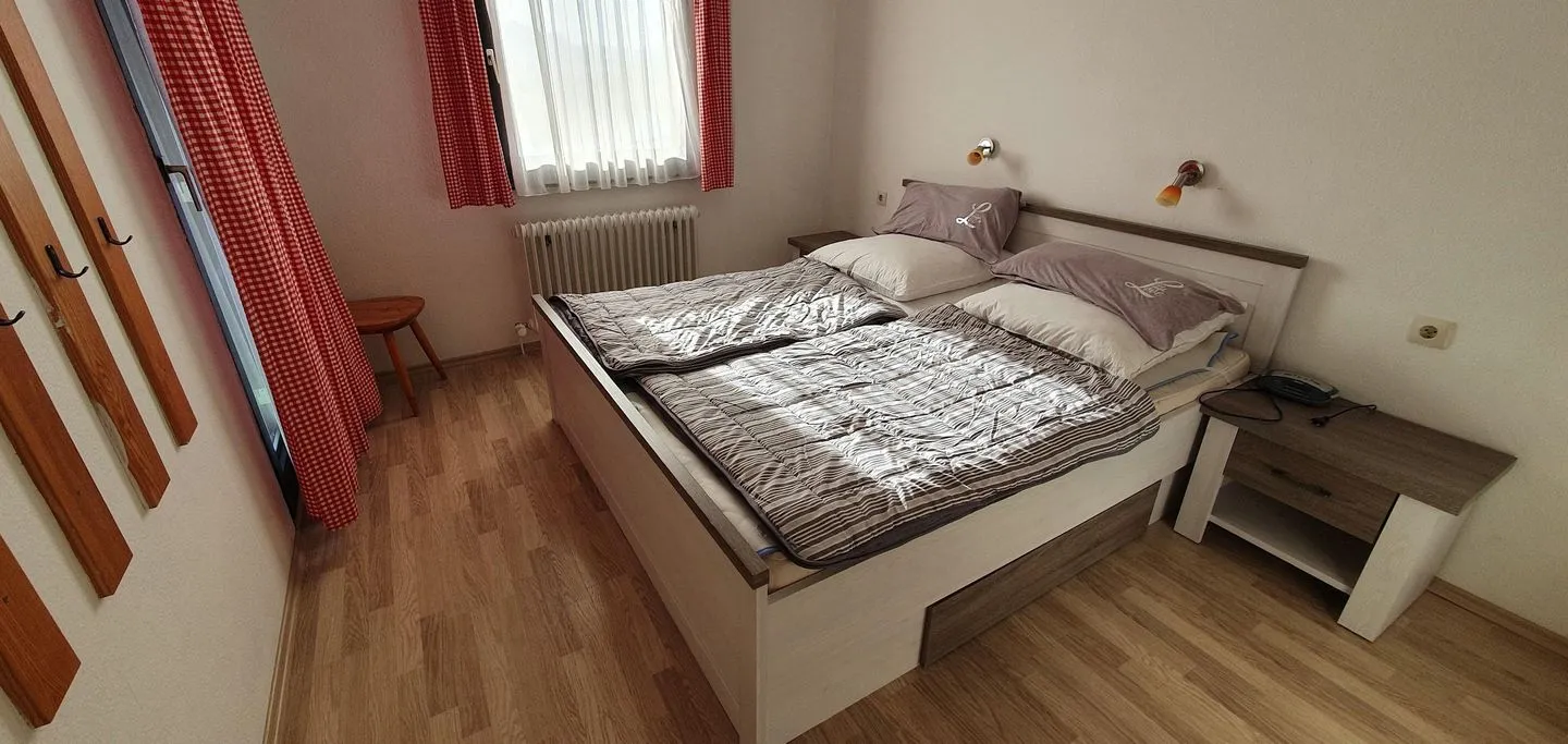 Feriendorf Hochbergle Haus 37 Lechbruck am See - Schlafzimmer