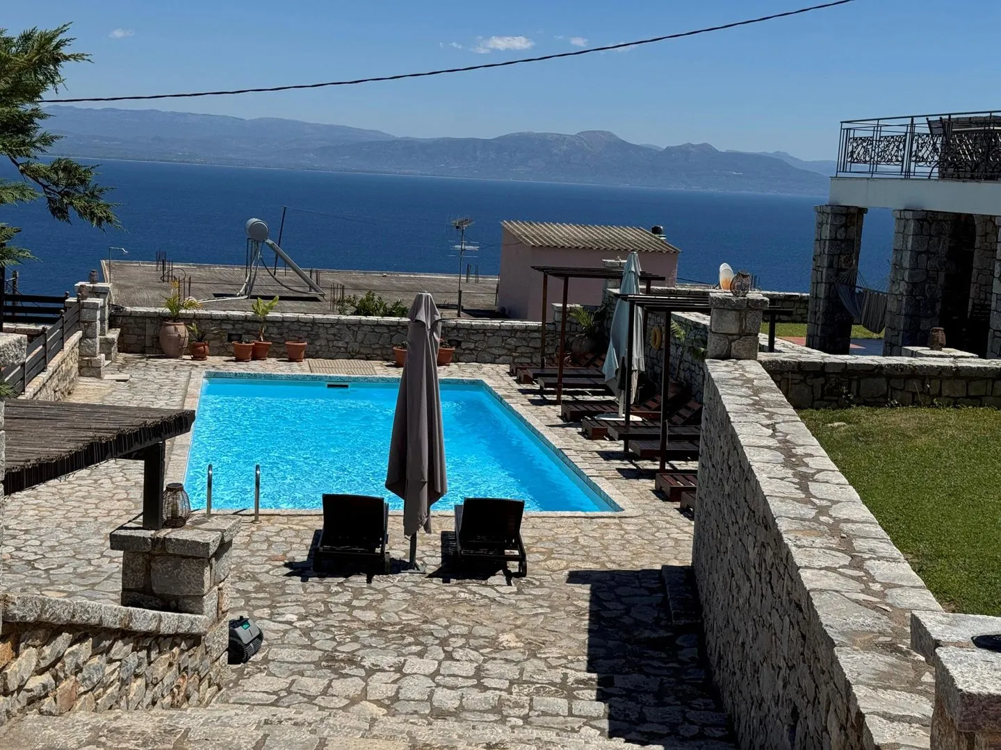  Jassemi Studio Mavrovouni - Poolblick