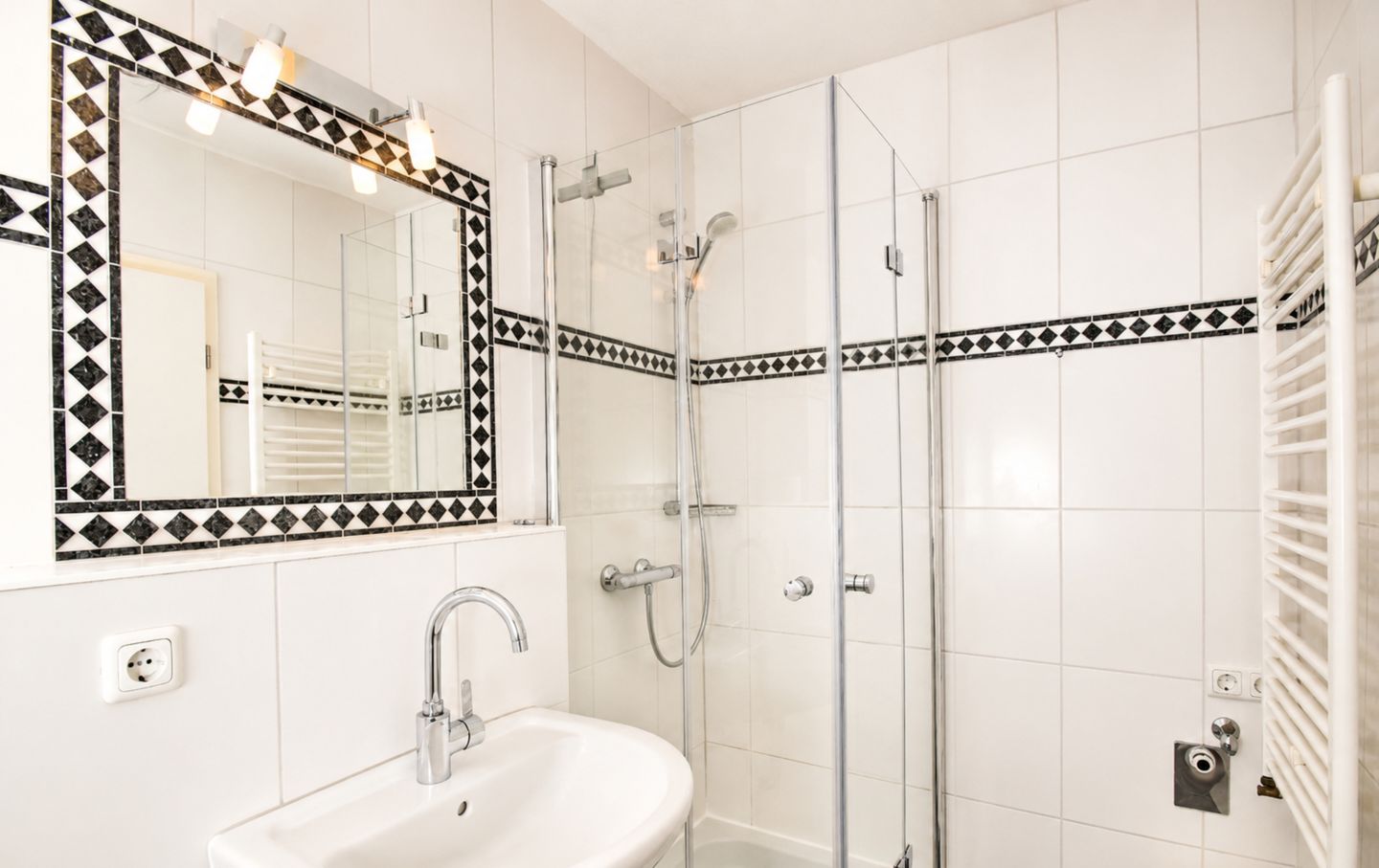 Bad mit Dusche
