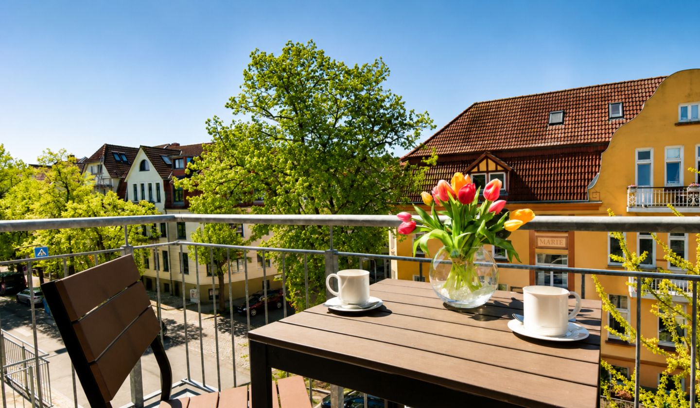 möblierter Balkon