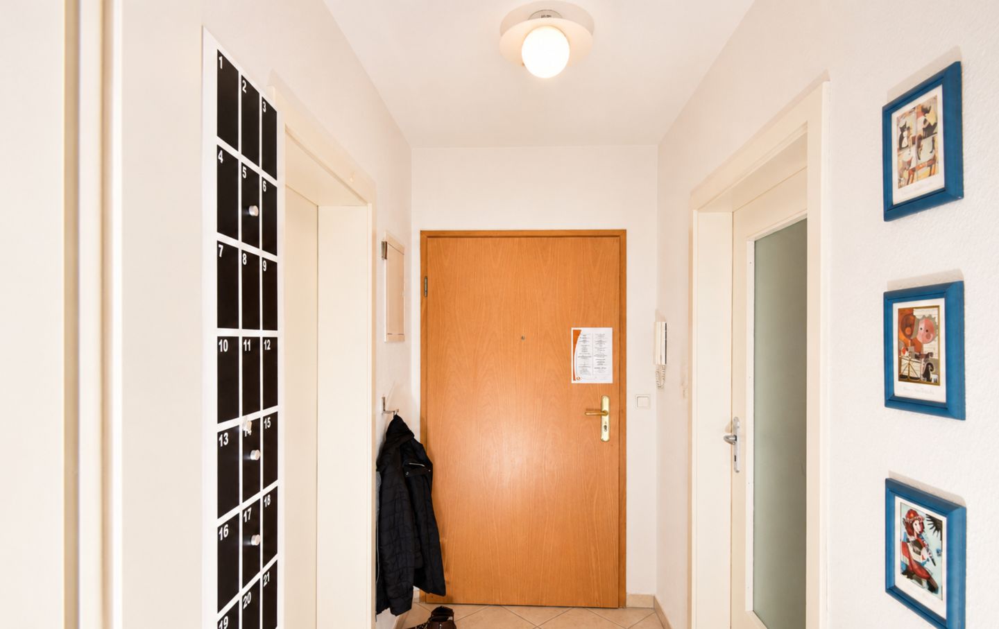 Flur mit Garderobe