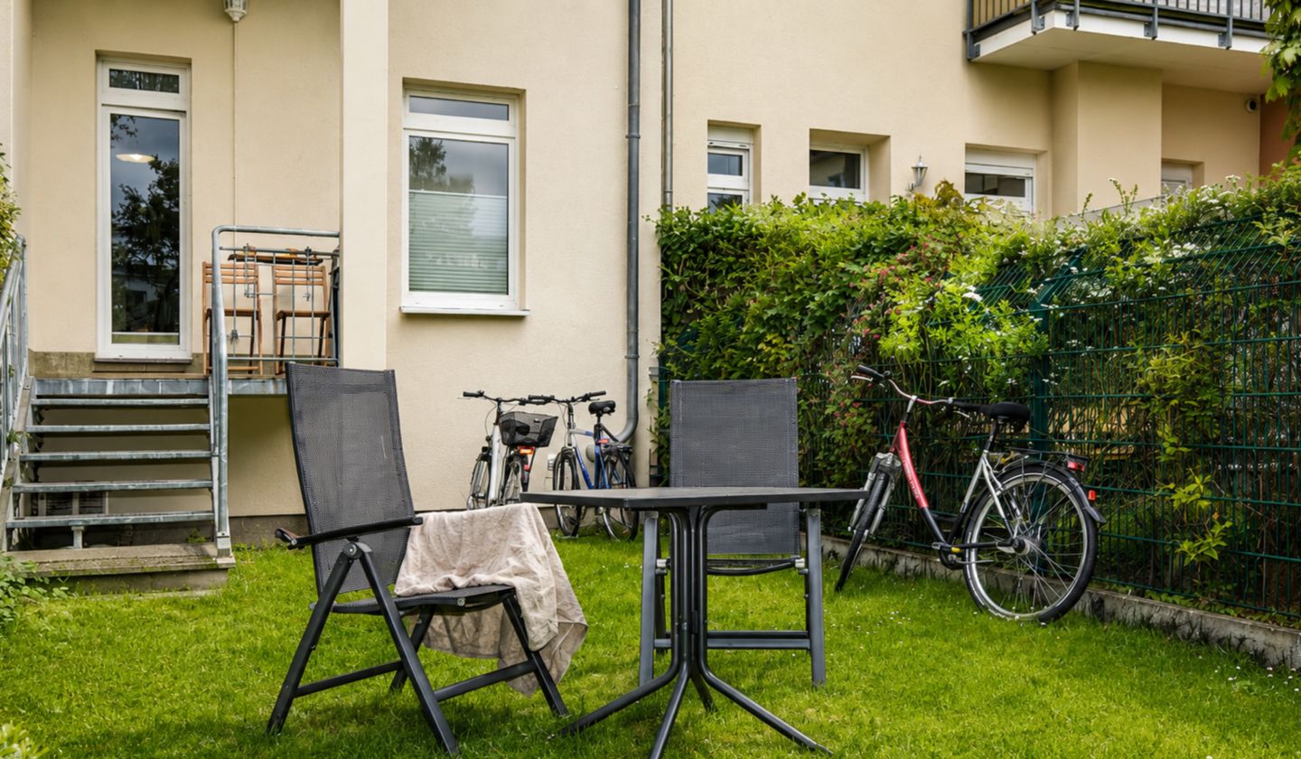 Terrasse mit Garten