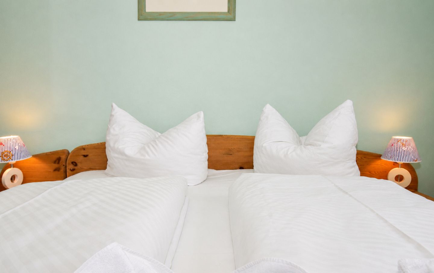 Schlafzimmer mit Doppelbett