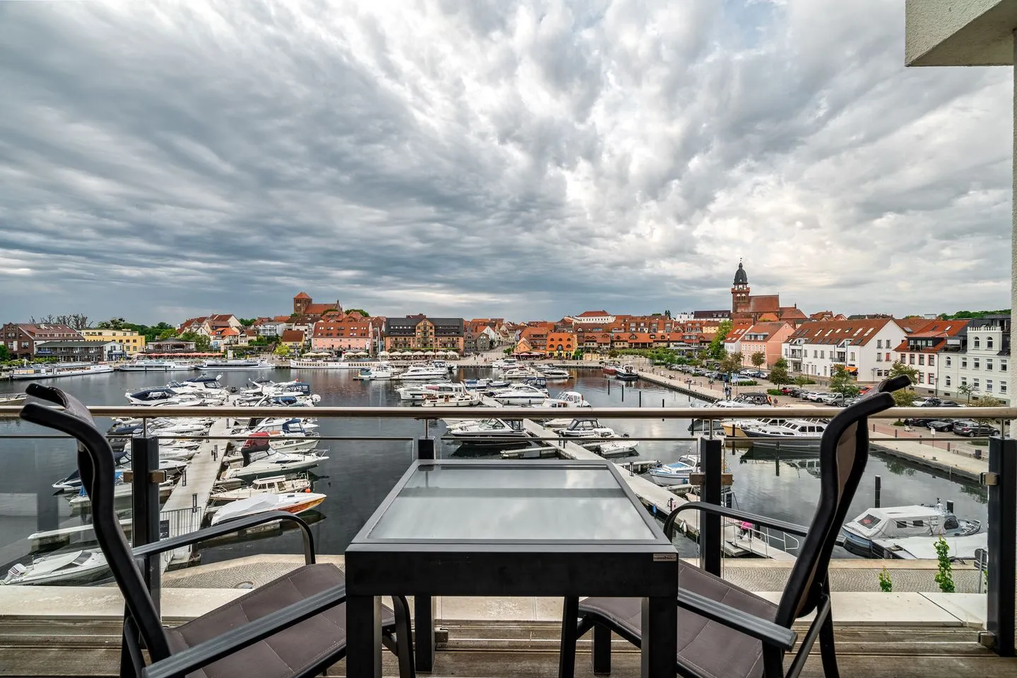 Ferienwohnung Wohlfühloase Hafenresidenz Waren (Müritz) - Ausblick auf den Hafen  Wohlfühloase
