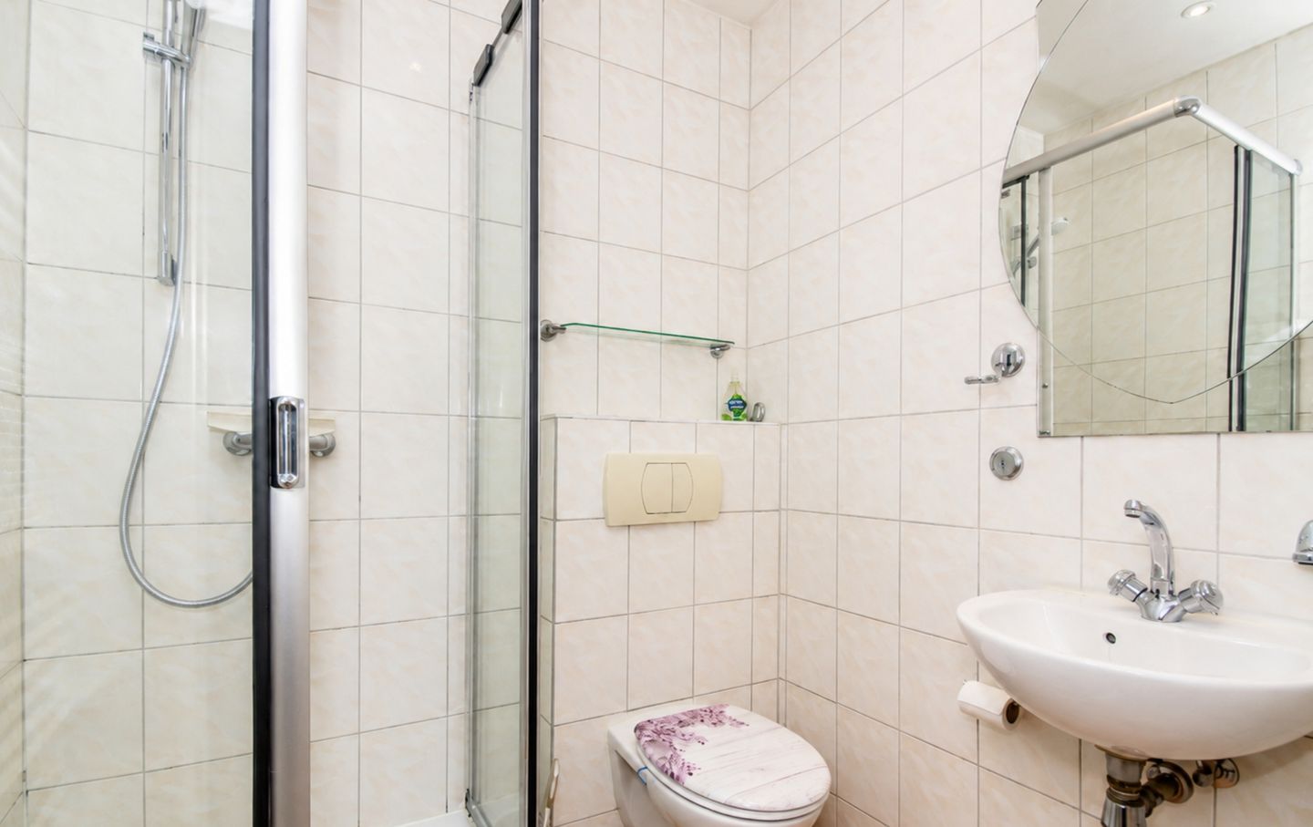 Bad mit Dusche
