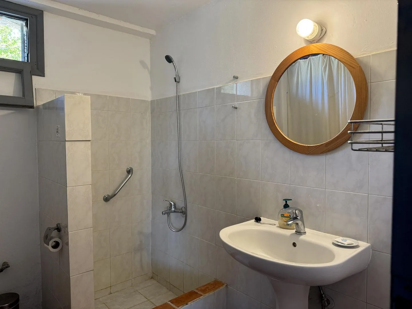  Ageranos Vathy - Badezimmer
