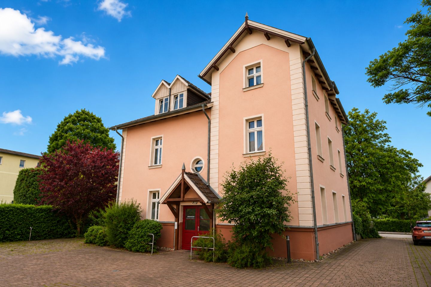 Fassade / Eingang