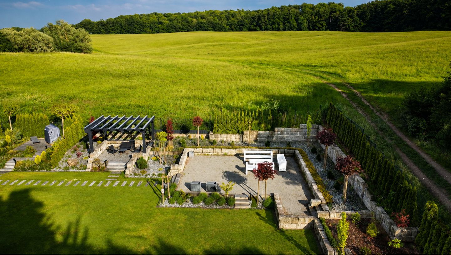 Garten mit Blick in die Natur