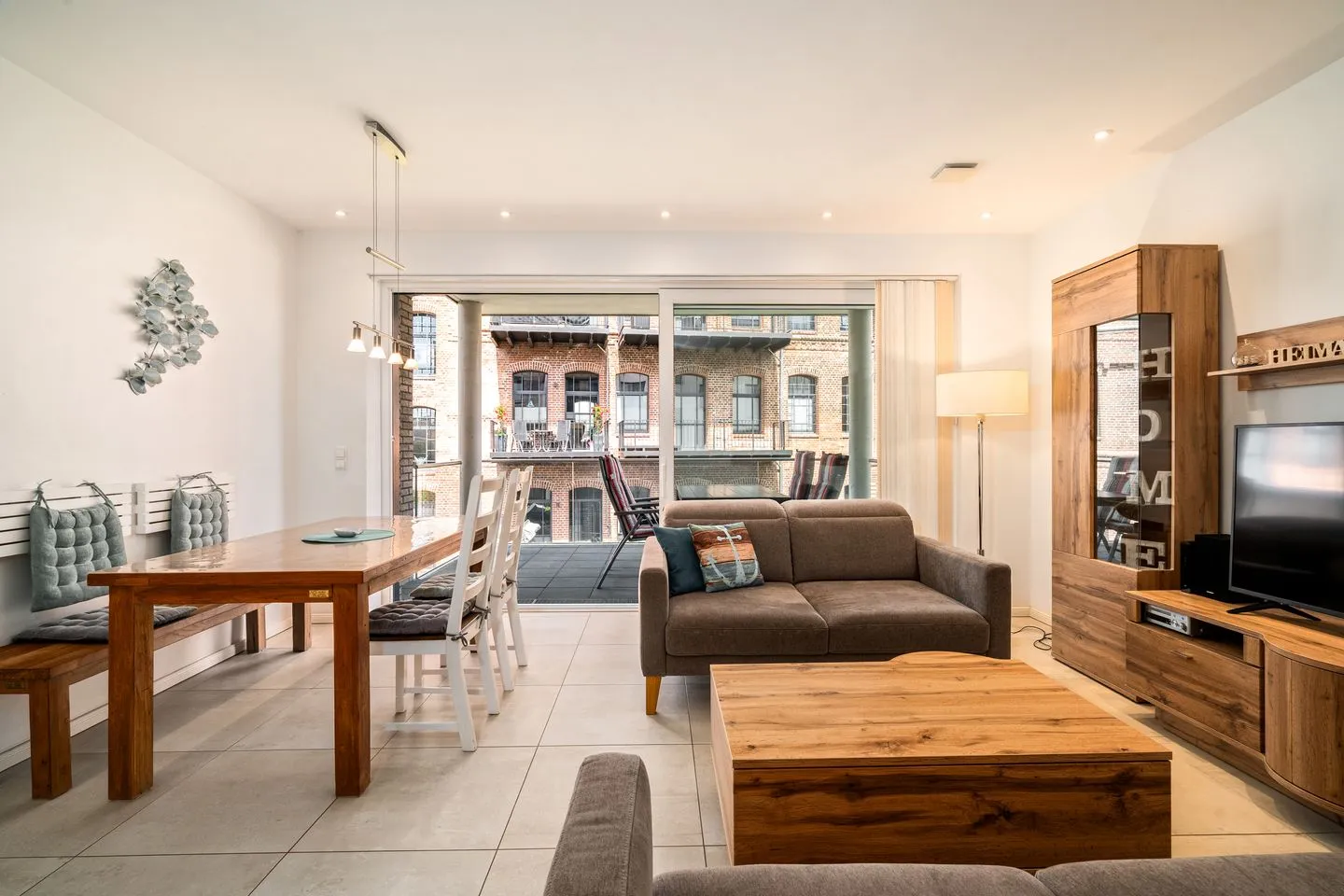 Ferienwohnung Pusteblume in Malchow offener Wohnbereich mit Zugang zur Terrasse  Pusteblume