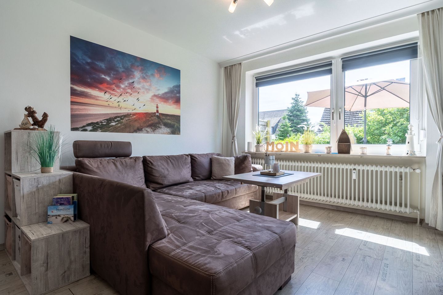 Ferienwohnung Kleine Auszeit - Wohnzimmer mit Sofa