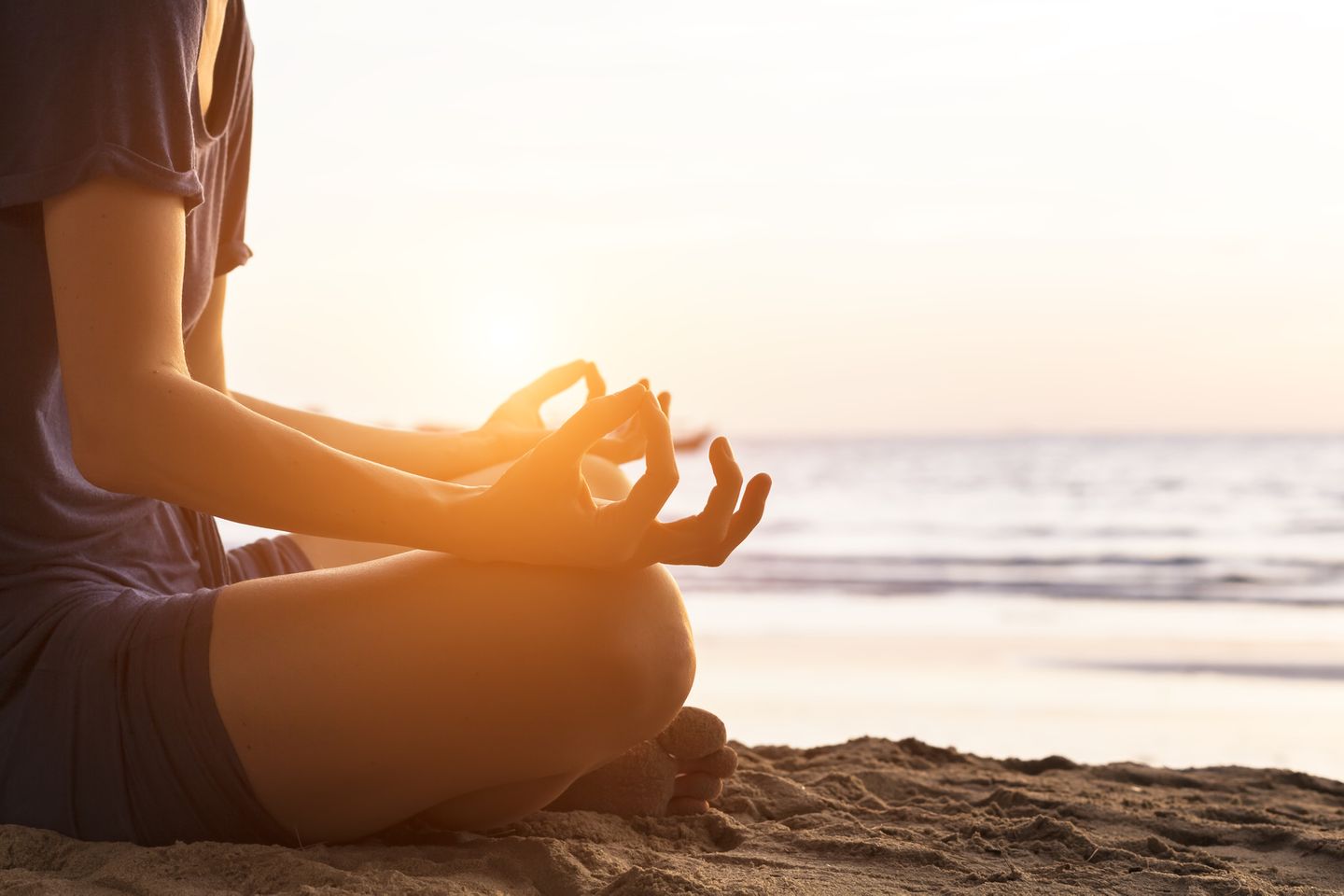 Yoga und Achtsamkeit am Strand von Amrum