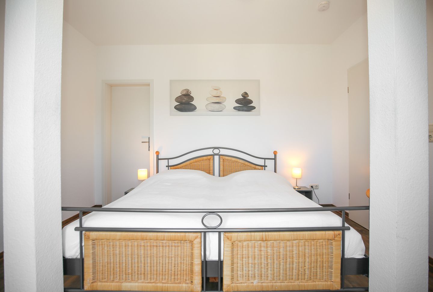 Schlafzimmer mit Doppelbett