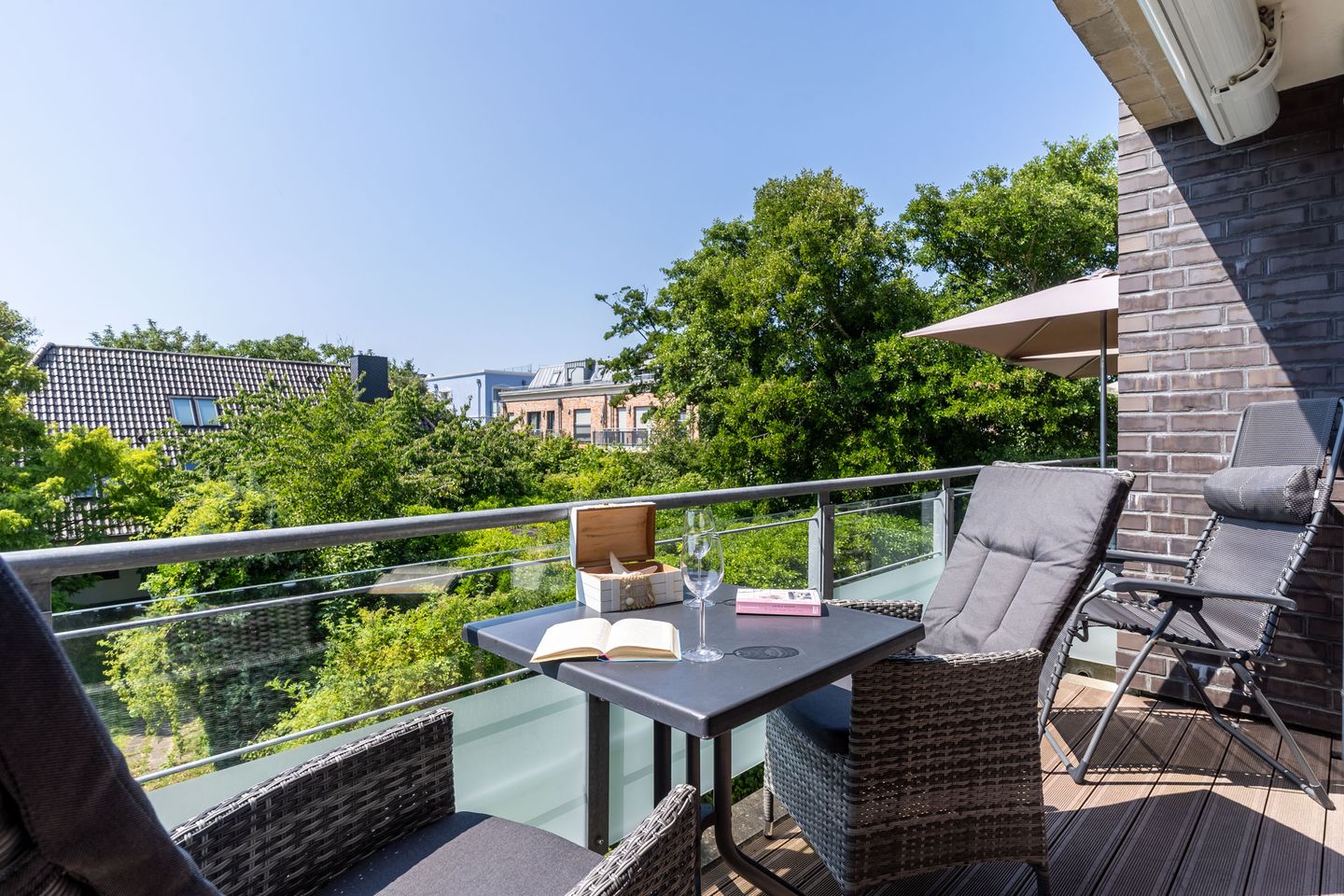 Deichoase Whg. 2.3 – moderne Ferienwohnung mit Süd-West-Balkon Bild 2