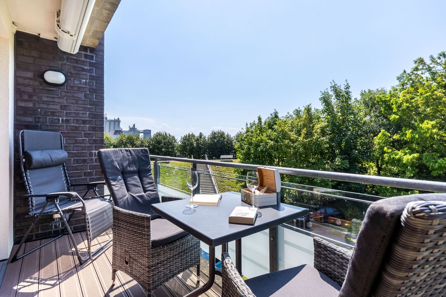 Deichoase Whg. 2.3 – moderne Ferienwohnung mit Süd-West-Balkon Bild 13