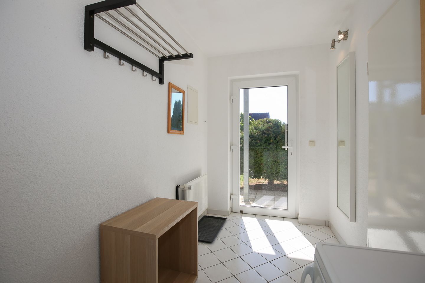 Wohnungseingang mit Garderobe