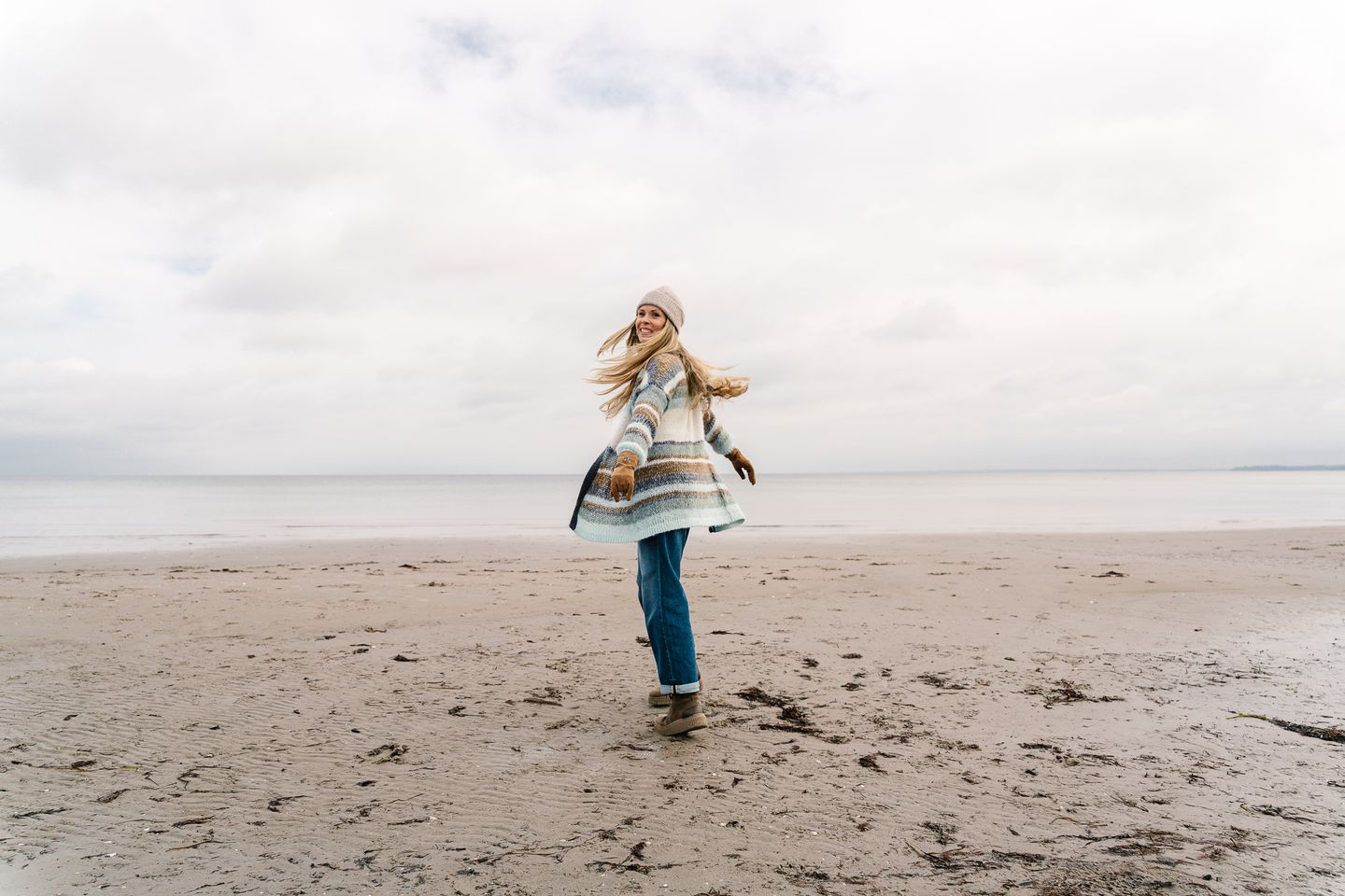 Frau Freude Herbst Strand