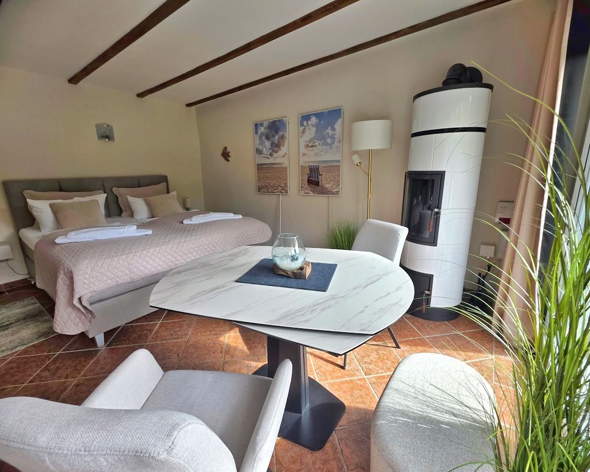 Idyllisches kleines Ferienhaus am Hochufer von Lohme