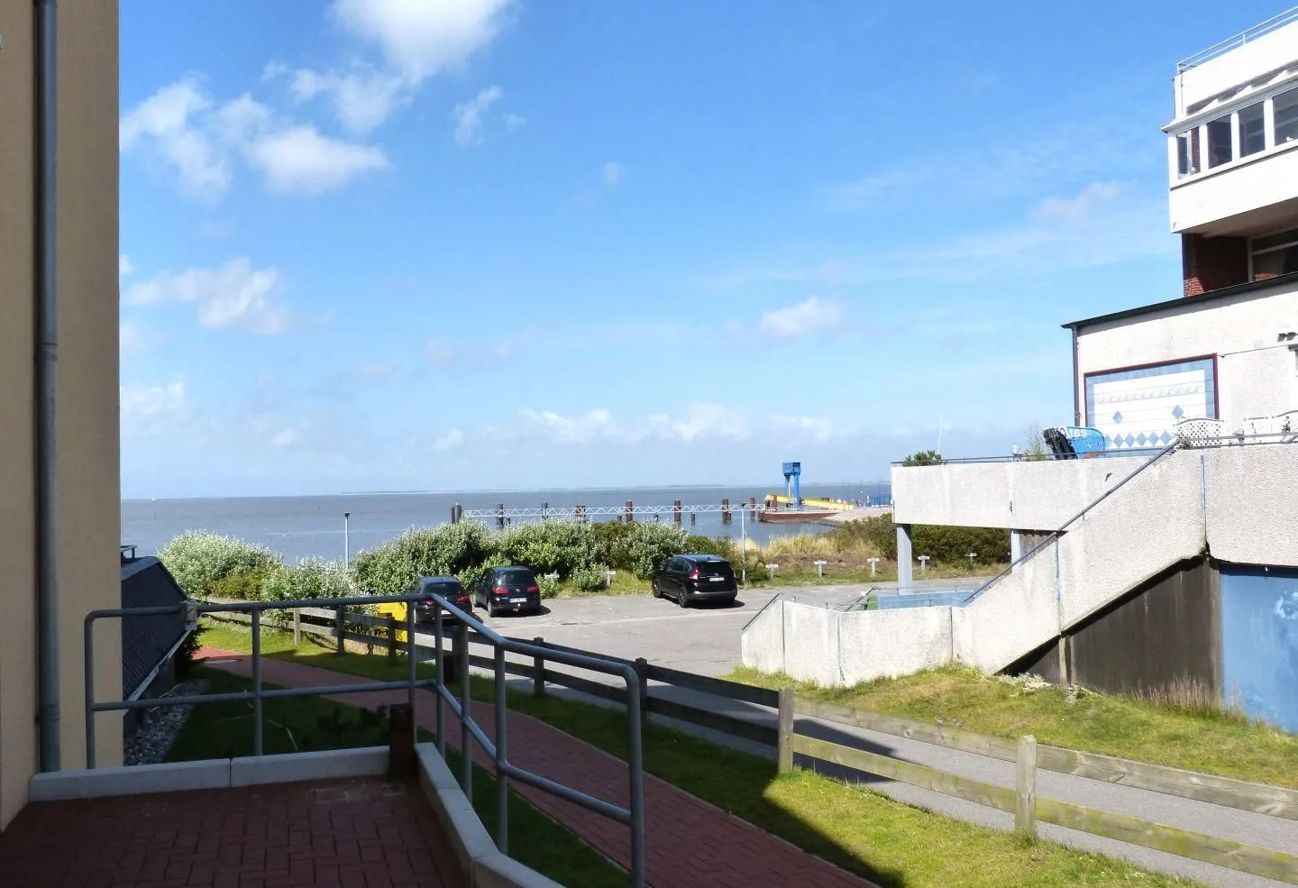 Strand Residenz Ferienwohnung *Strand Residenz 8* Wittdün auf Amrum - Ausblick auf das Wattenmeer von der Strand Residenz Wohnung 8 in Wittdün auf Amrum