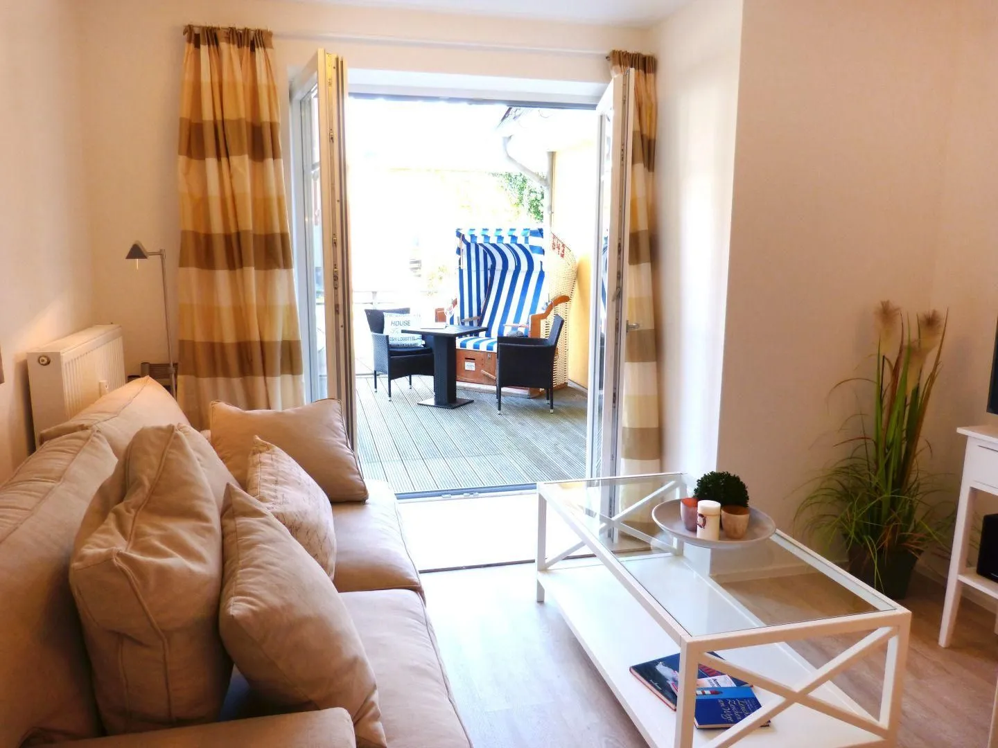 Strand Residenz Ferienwohnung *Strand Residenz 8* Wittdün auf Amrum - Wohnbereich Strand Residenz Wohnung 8 in Wittdün auf Amrum