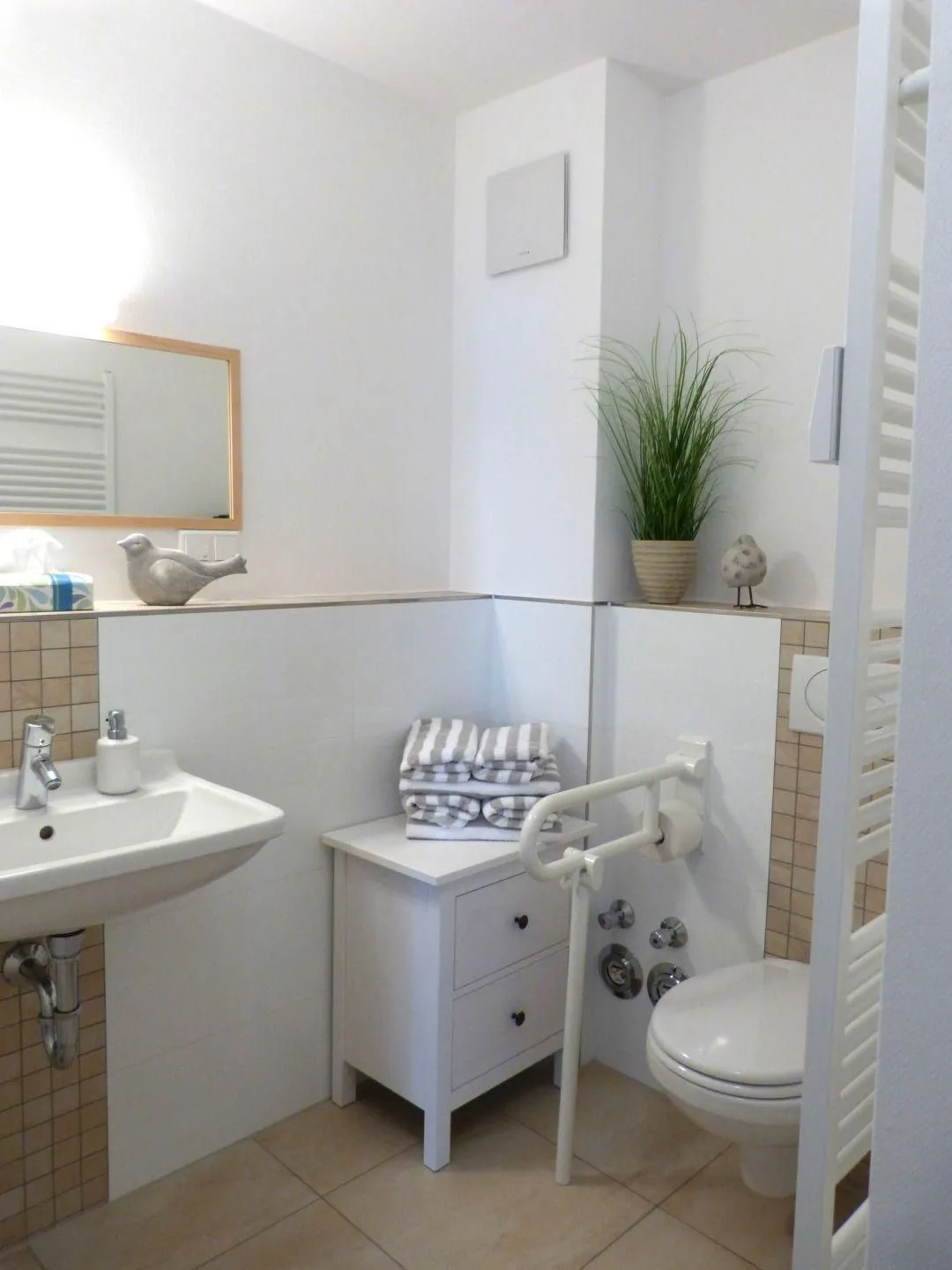 Strand Residenz Ferienwohnung *Strand Residenz 8* Wittdün auf Amrum - Badezimmer der Strand Residenz Wohnung 8 in Wittdün auf Amrum