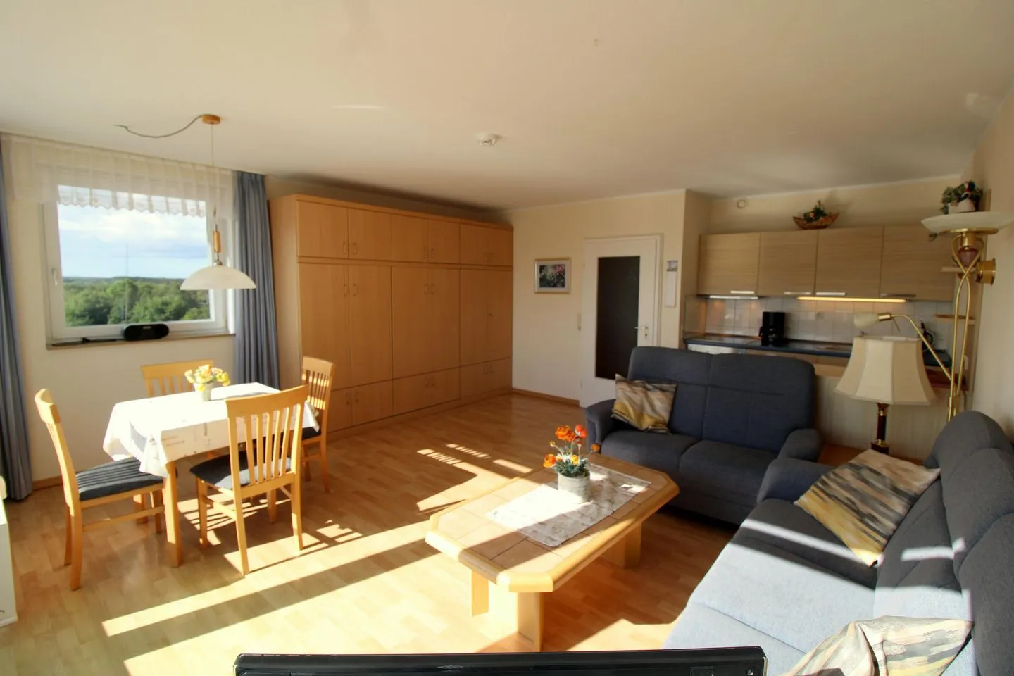 Panorama Whg 95, 6. OG - Wohnzimmer