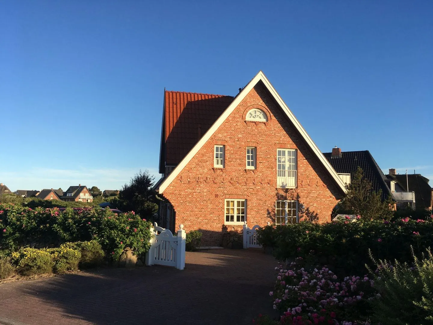 LH Isernhagenhof, App.1 Wenningstedt - Fassade / Eingang