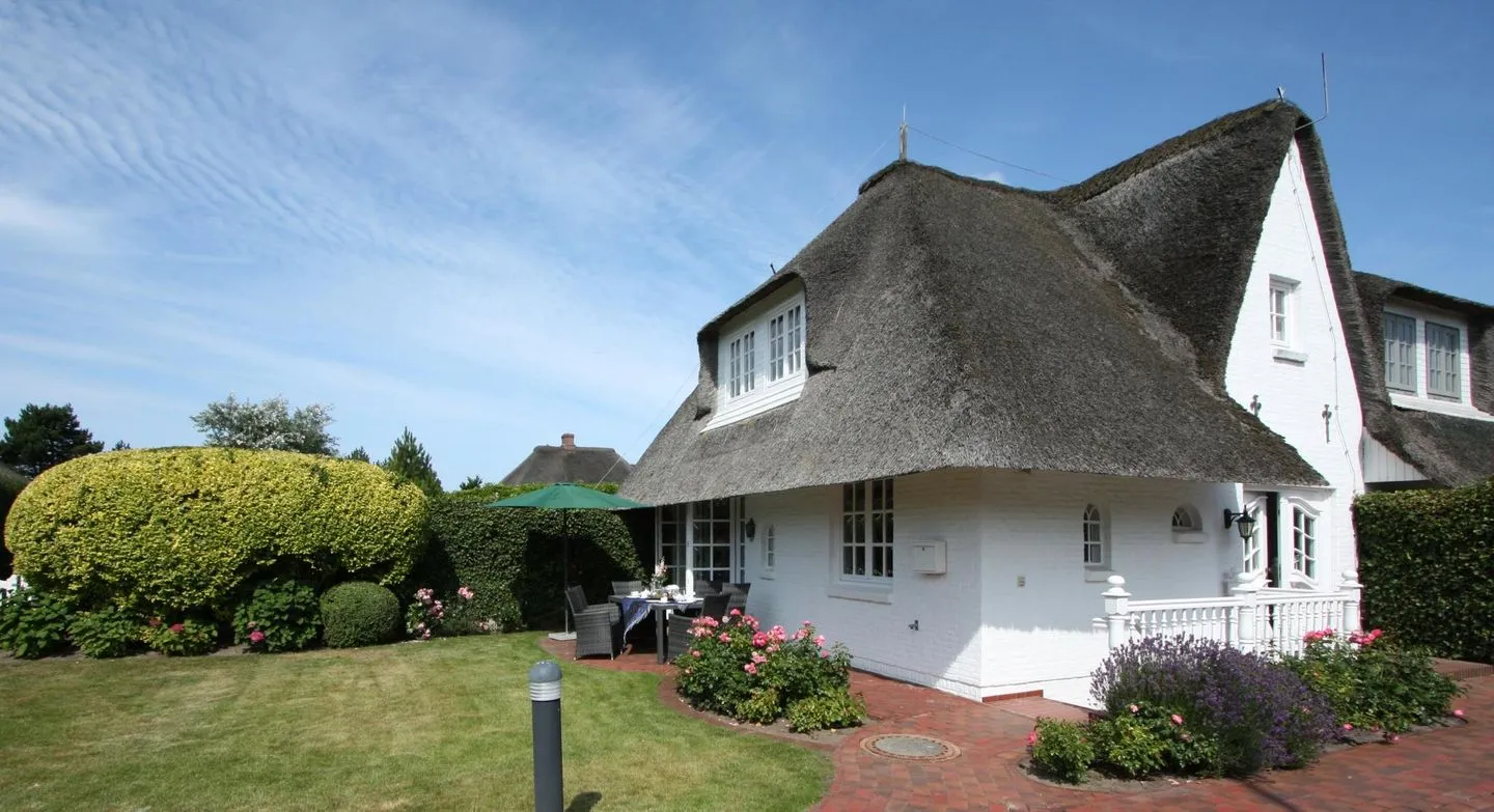 Rosenhaus unter Reet Kampen - Garten