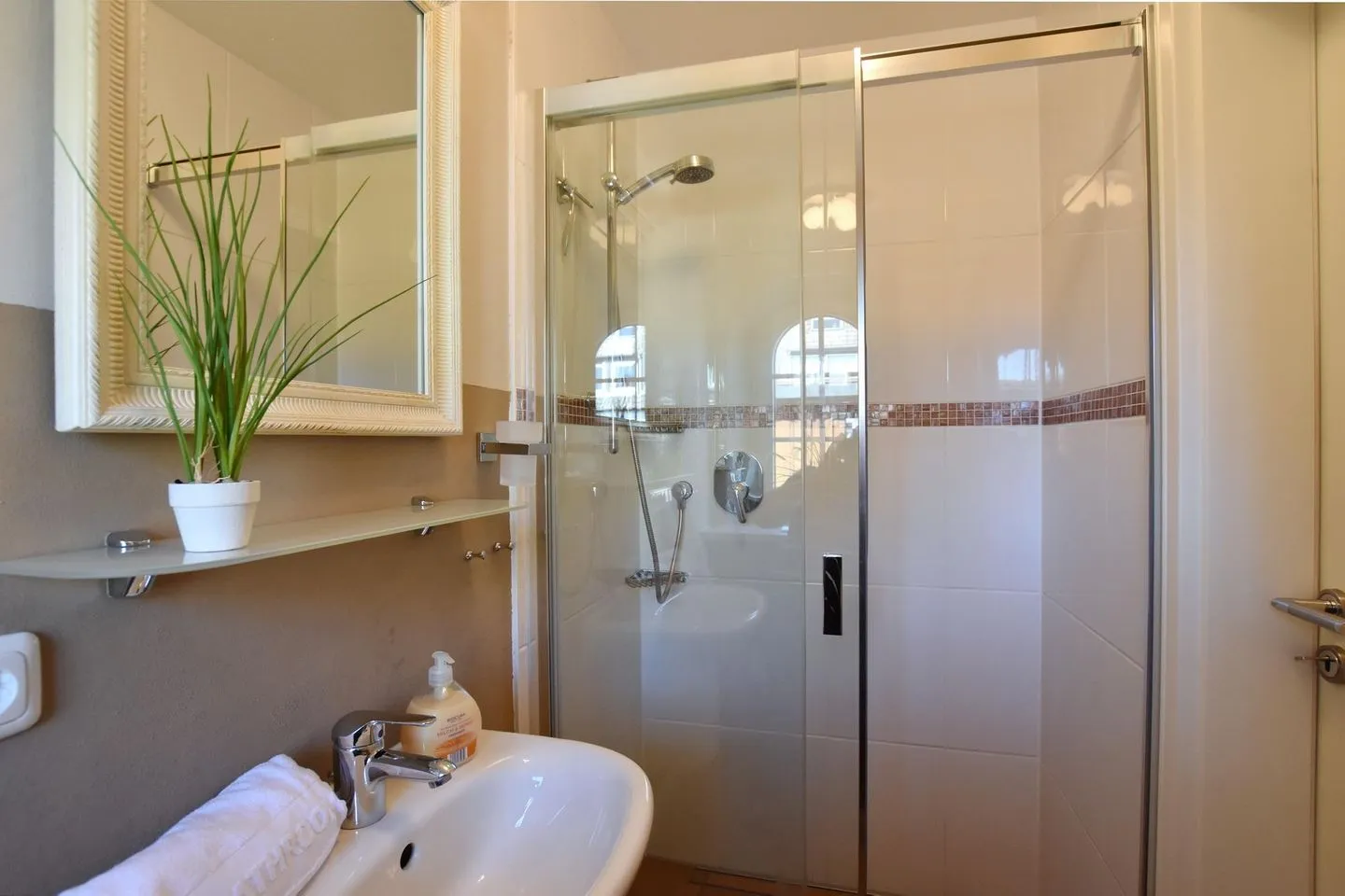 Ferienhaus Gartenweg Tinnum - Badezimmer