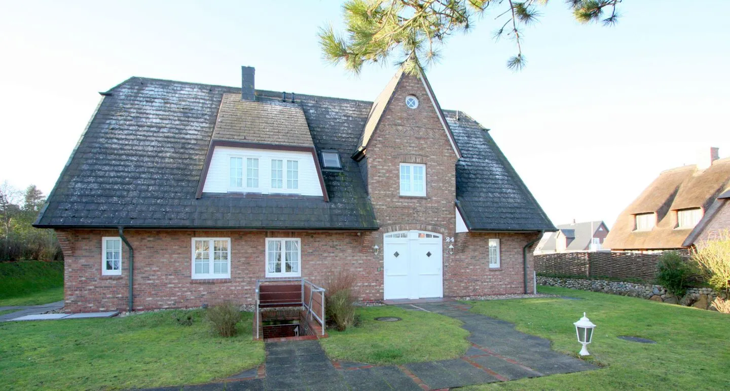 SylterPferdchen, Landhaus Köövenhüs Wenningstedt - Fassade / Eingang