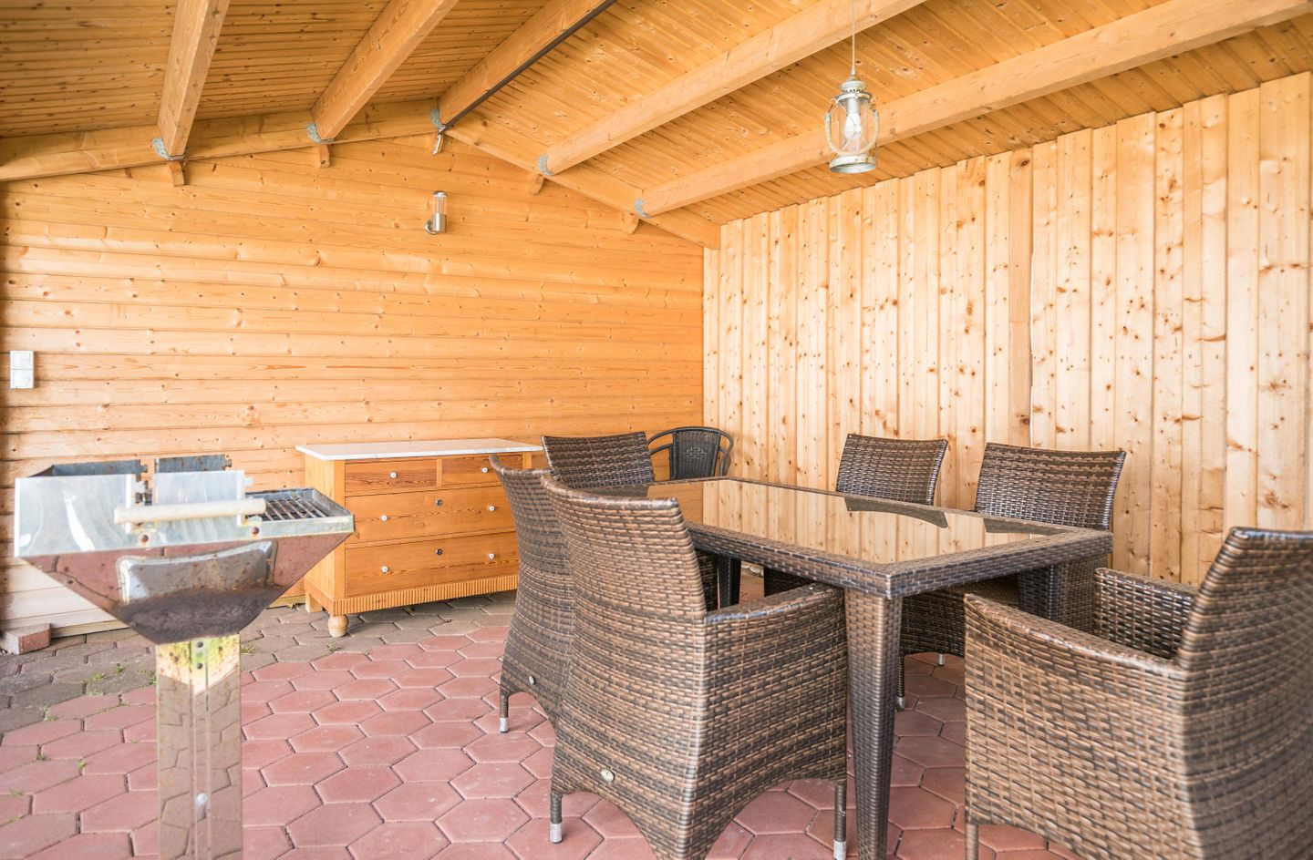 Anne-Ruth, Terrasse überdacht