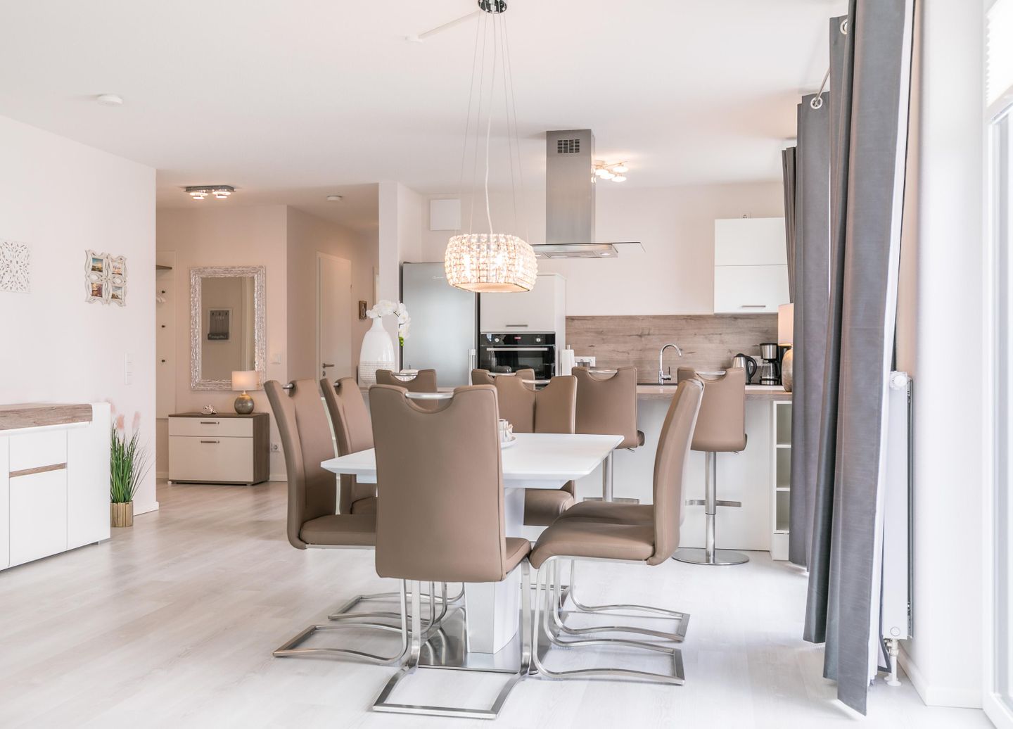 "MeerGenuss", Penthouse-WHG, Essbereich