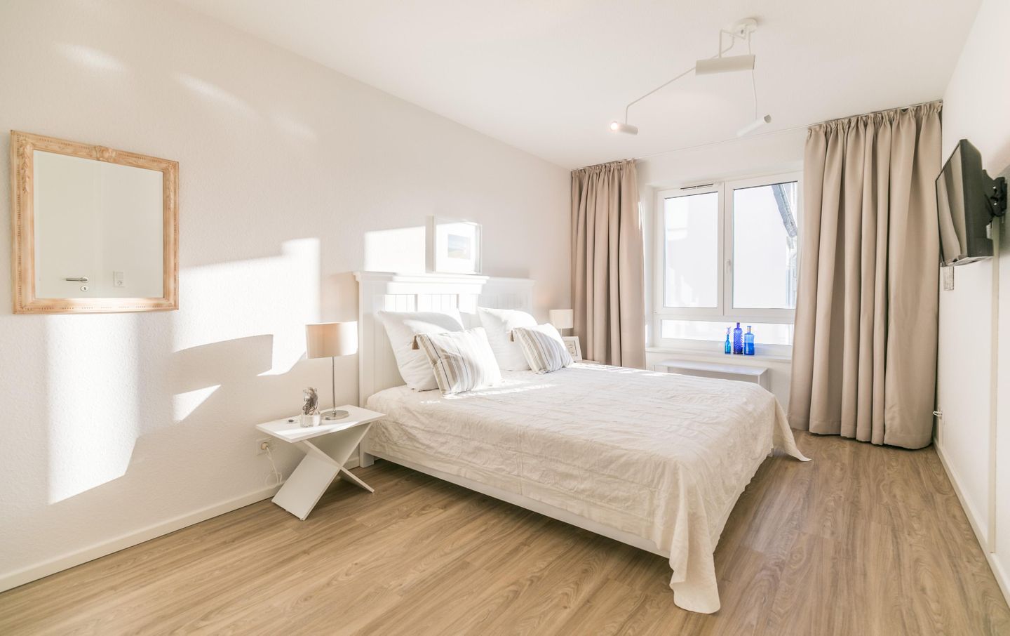 Bahnhofstraße 9, Zur Flaschenpost, Schlafzimmer 1