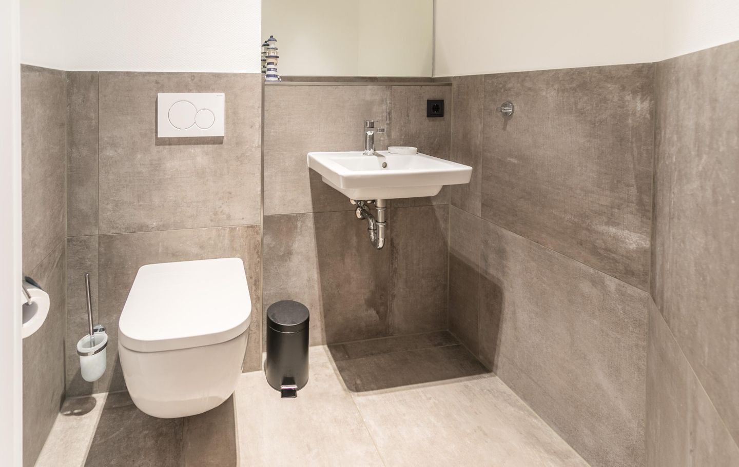 Bahnhofstraße 9, Sandbank 8, Gäste-Wc