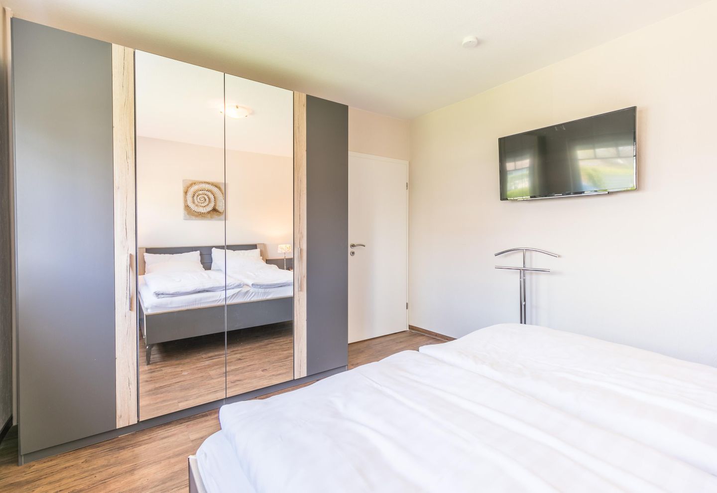 Haus Hinnerk, Whg. 1, TV