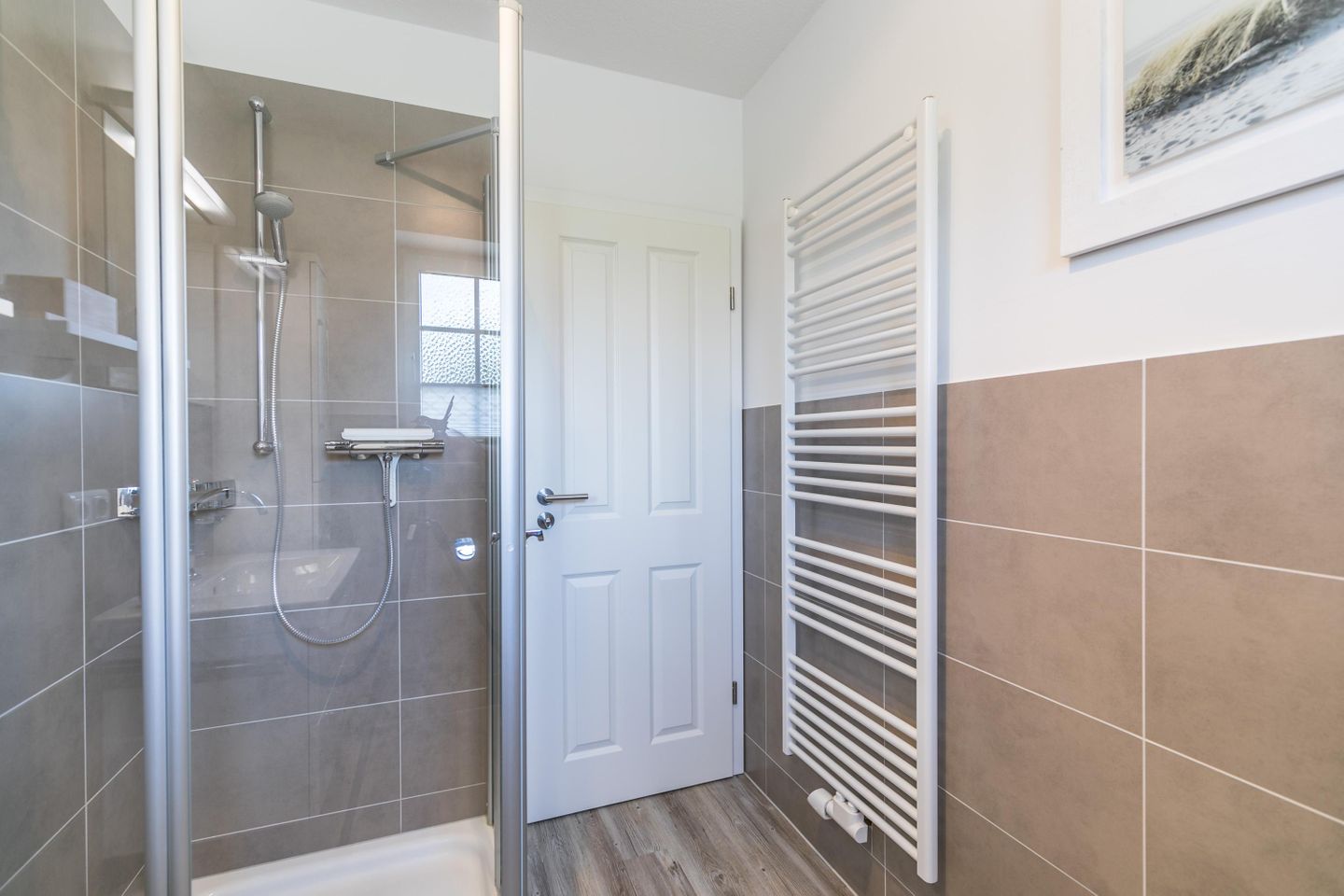 Badezimmer mit Dusche