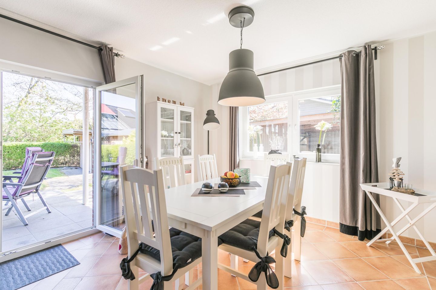 Ferienhaus Wassermann 21b Esstisch