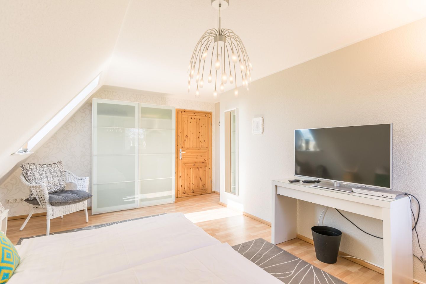 Ferienhaus Wassermann 21b Tv im Schlafzimmer