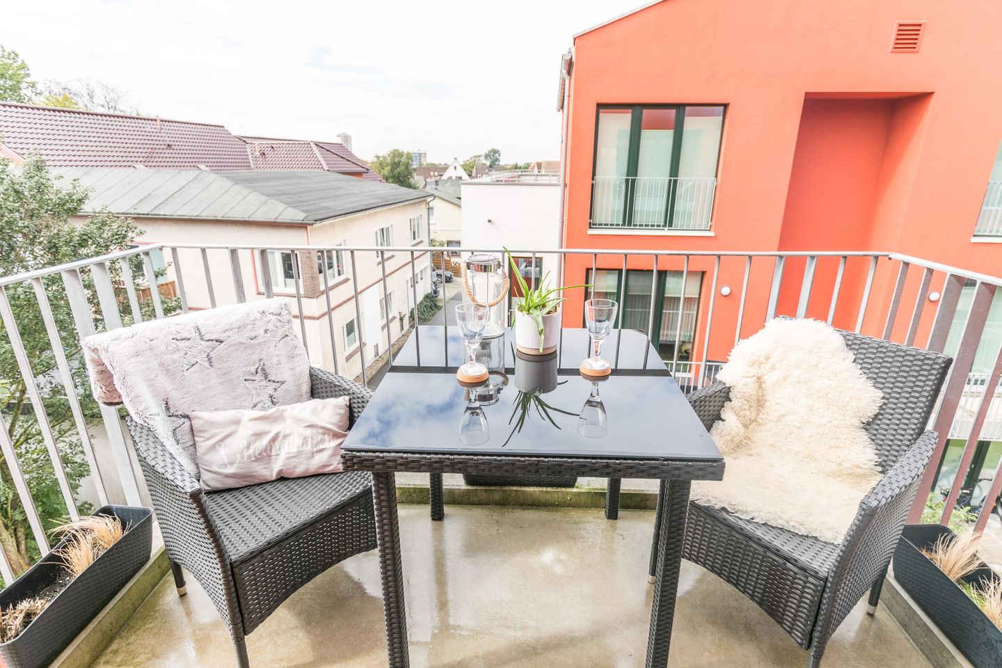Bi de Kark, Balkon