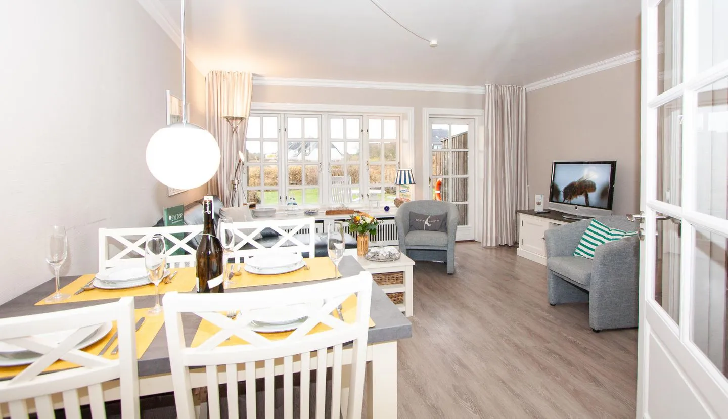 Am Heidepark, App. 3 E Wenningstedt - Wohnzimmer