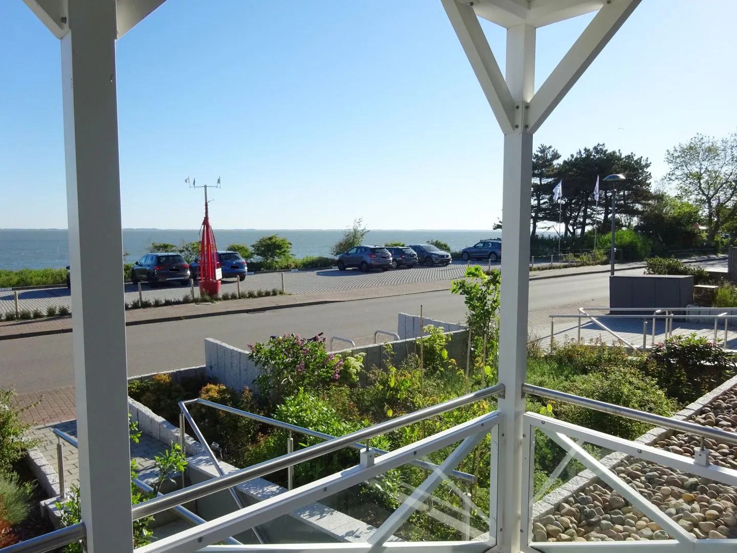 Haus *Weiße Düne* Ferienwohnung Weiße Düne 4 Wittdün auf Amrum - Nordbalkon der Ferienwohnung Weiße Düne 4 in Wittdün auf Amrum