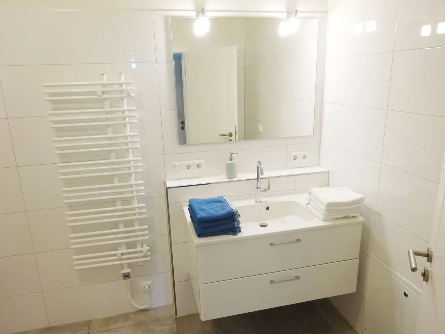 Haus *Weiße Düne* Ferienwohnung Weiße Düne 4 Wittdün auf Amrum - Badezimmer in der Ferienwohnung Weiße Düne 4 in Wittdün auf Amrum